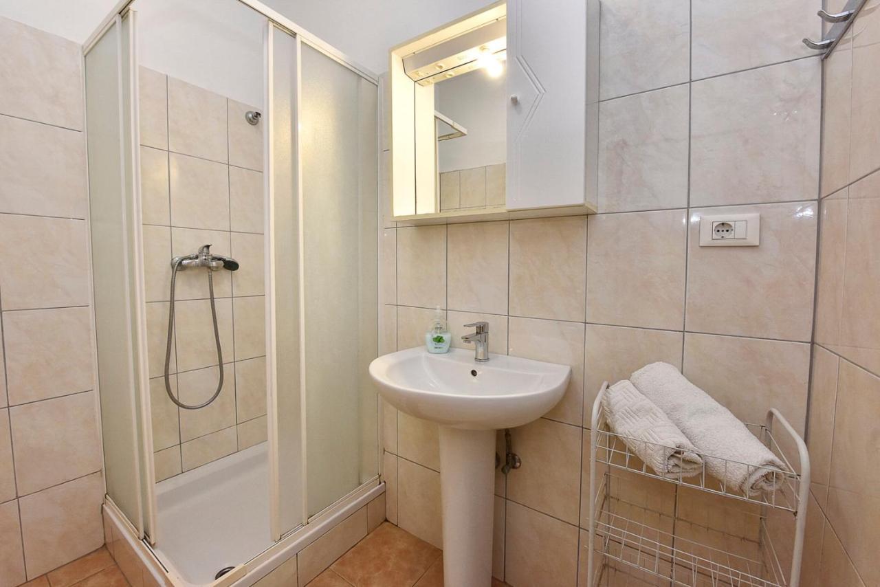 Apartments Denis Пореч Екстериор снимка