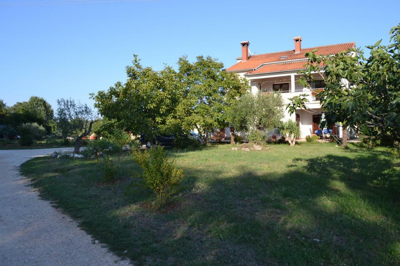 Apartments Denis Пореч Екстериор снимка