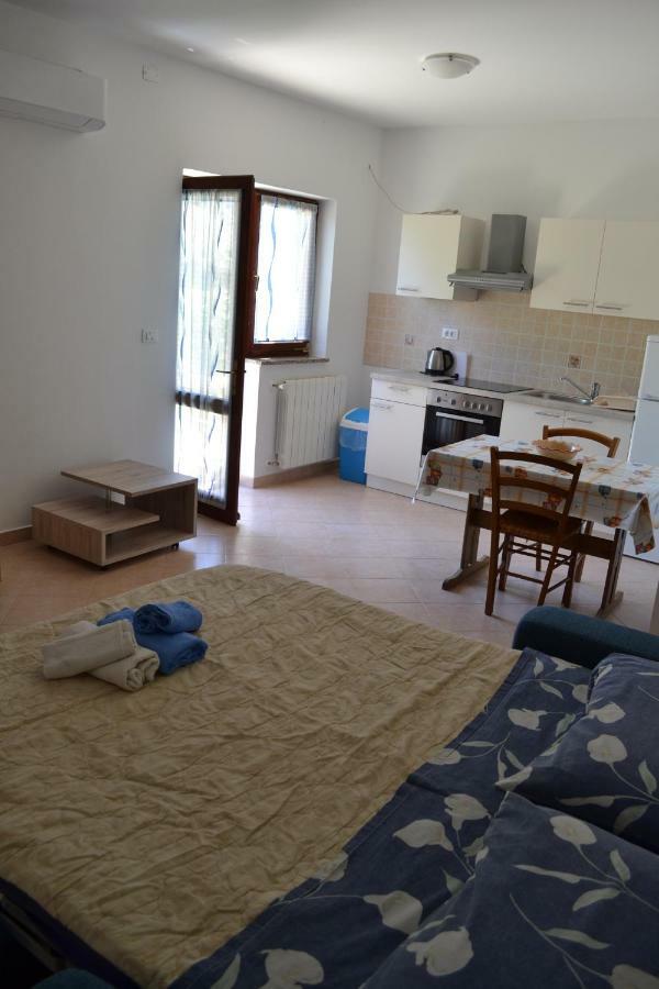 Apartments Denis Пореч Екстериор снимка