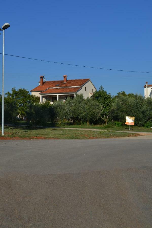 Apartments Denis Пореч Екстериор снимка
